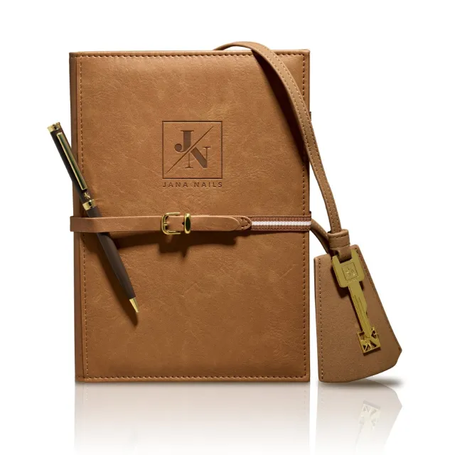 JN Planner 2027 LIMITED EDITION pero + prívesok ZADARMO