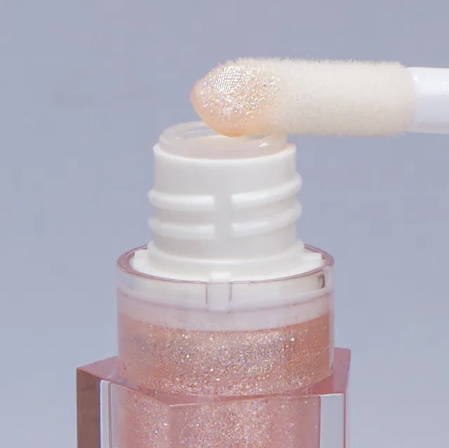 Dubai Dust - lip gloss & plumper - 9 ml – foto 3